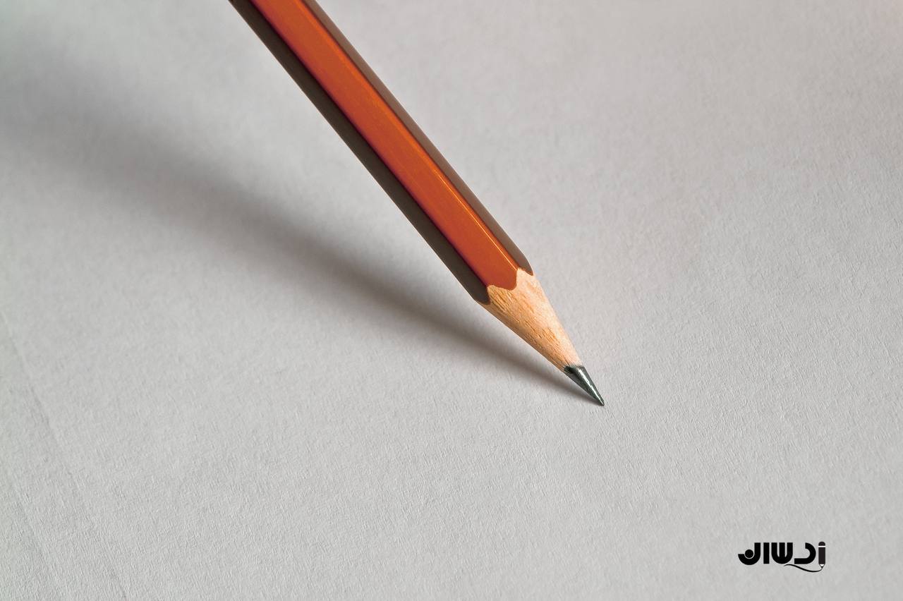 تفاوت جنس مداد چوبی با پلاستیکی